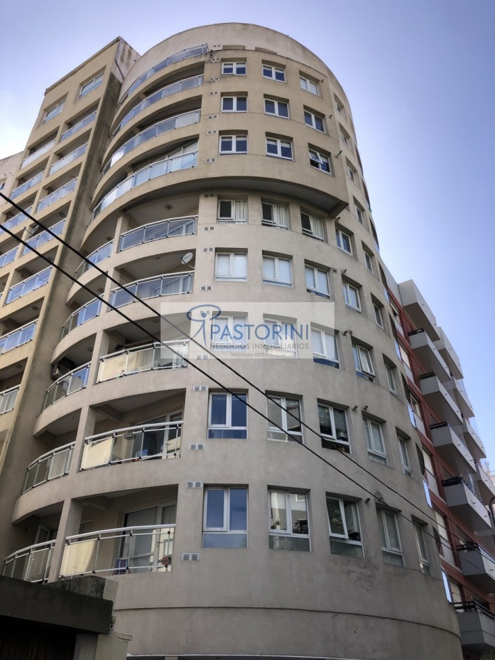 ALQUILAMOS 3amb con COCHERA a metros del mar