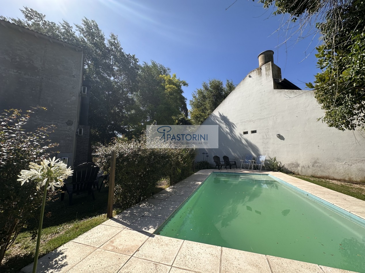 VENDEMOS CASA con Piscina 