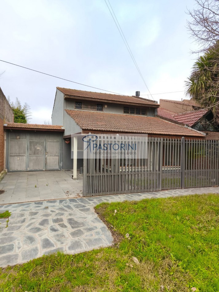 Vendemos Chalet con parque  cerca de Constitucion