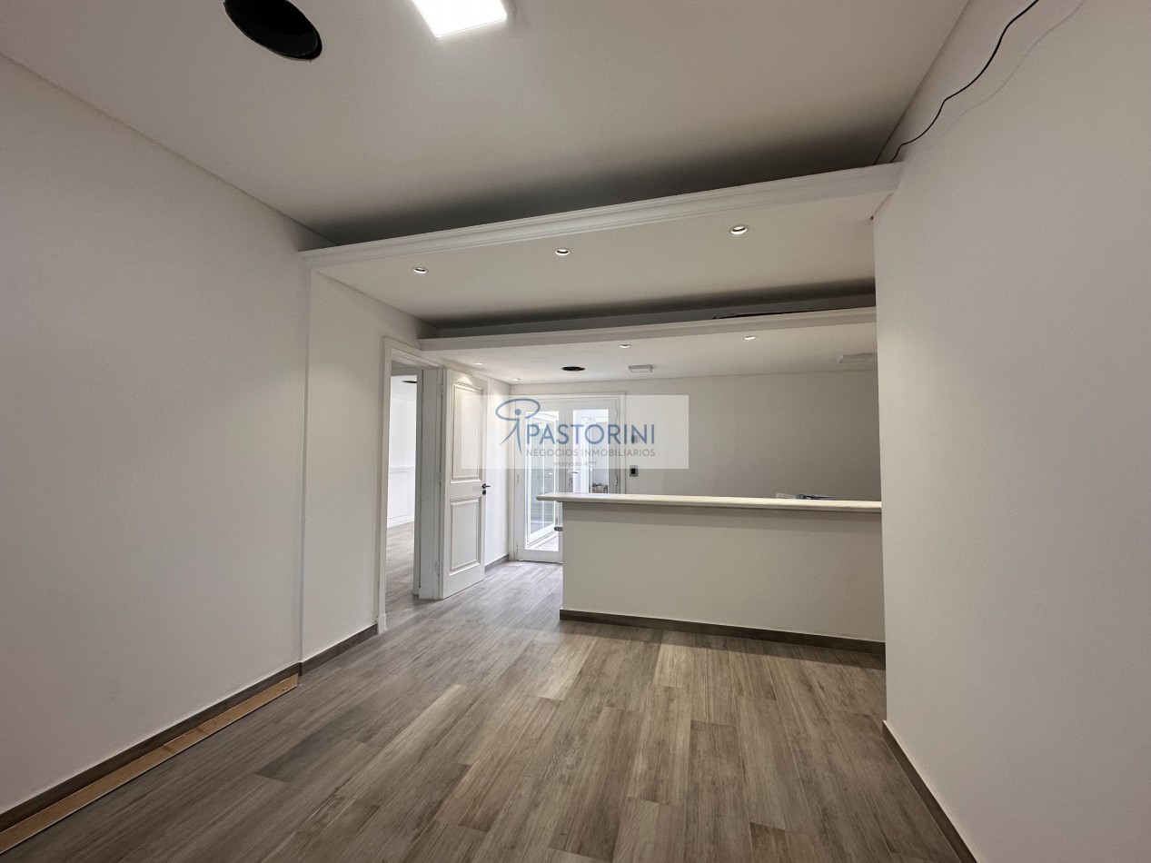 Alquilamos ideal centro de oficinas y/o consultorios