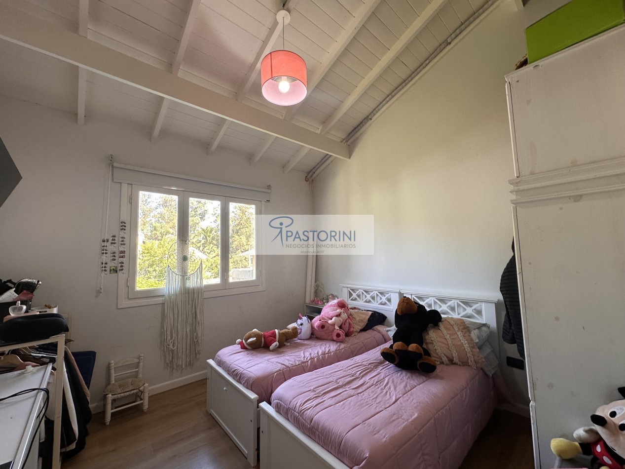 VENDEMOS CASA con Piscina 