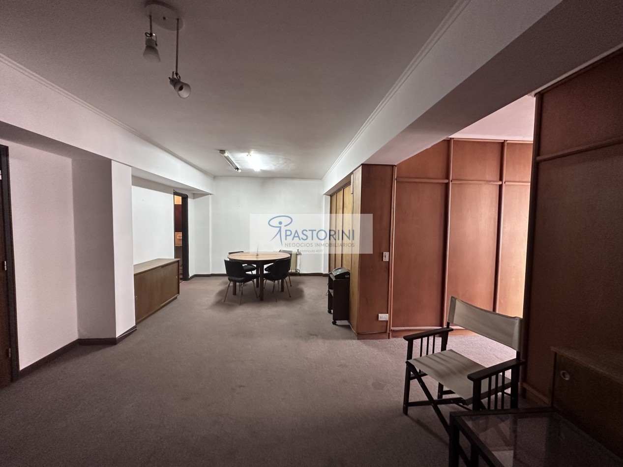 VENDEMOS OFICINA en EDIFICIO KENNEBEC