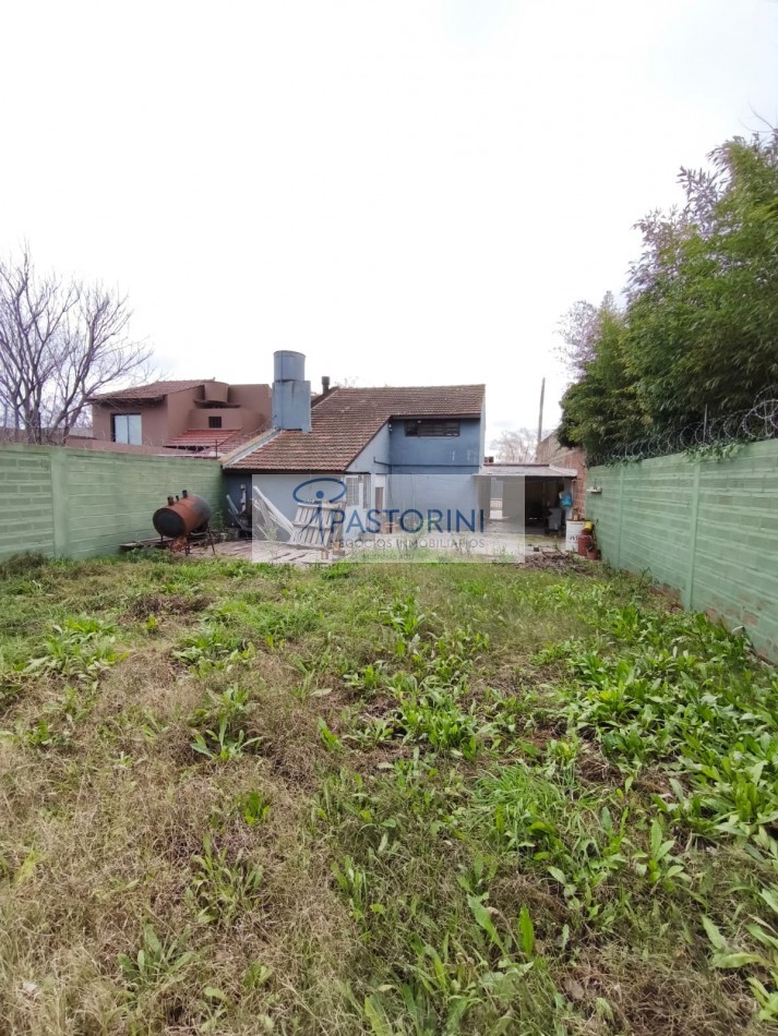 Vendemos Chalet con parque  cerca de Constitucion