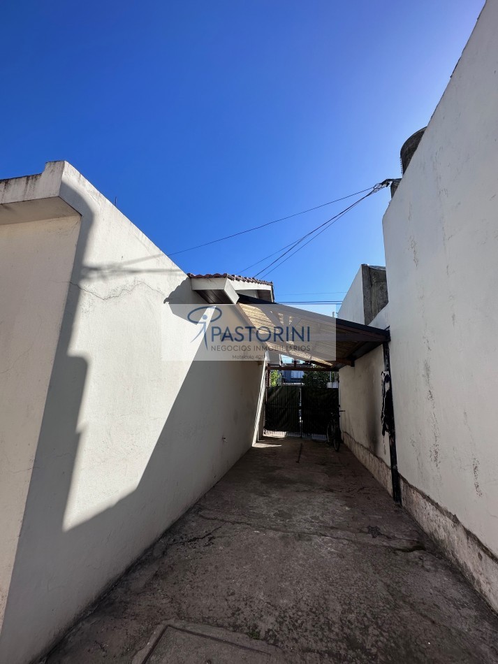 CASA con DPTO INDEPENDIENTE en LOTE PROPIO