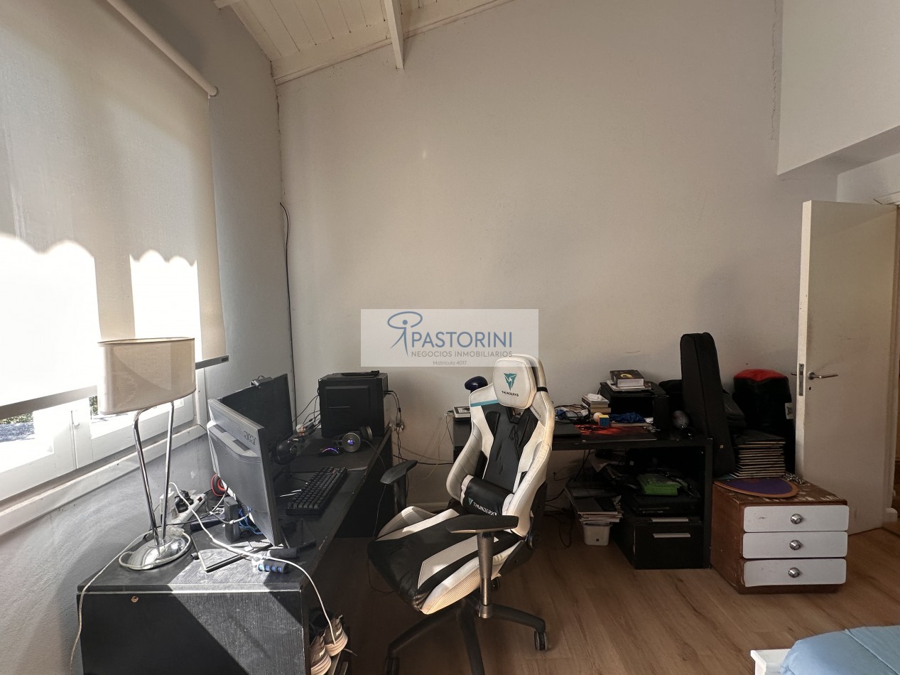 VENDEMOS CASA con Piscina 