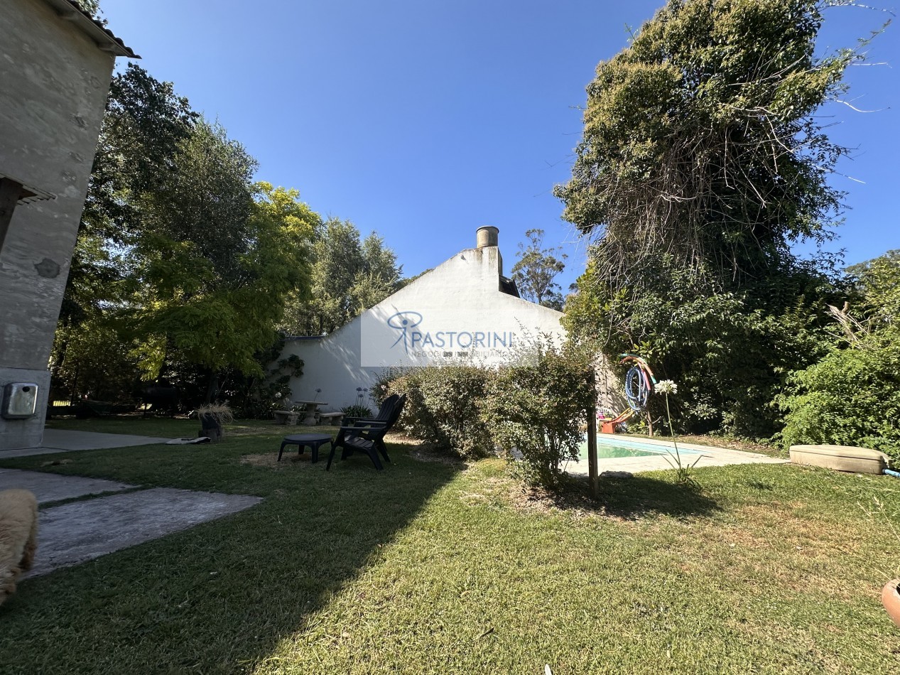 VENDEMOS CASA con Piscina 