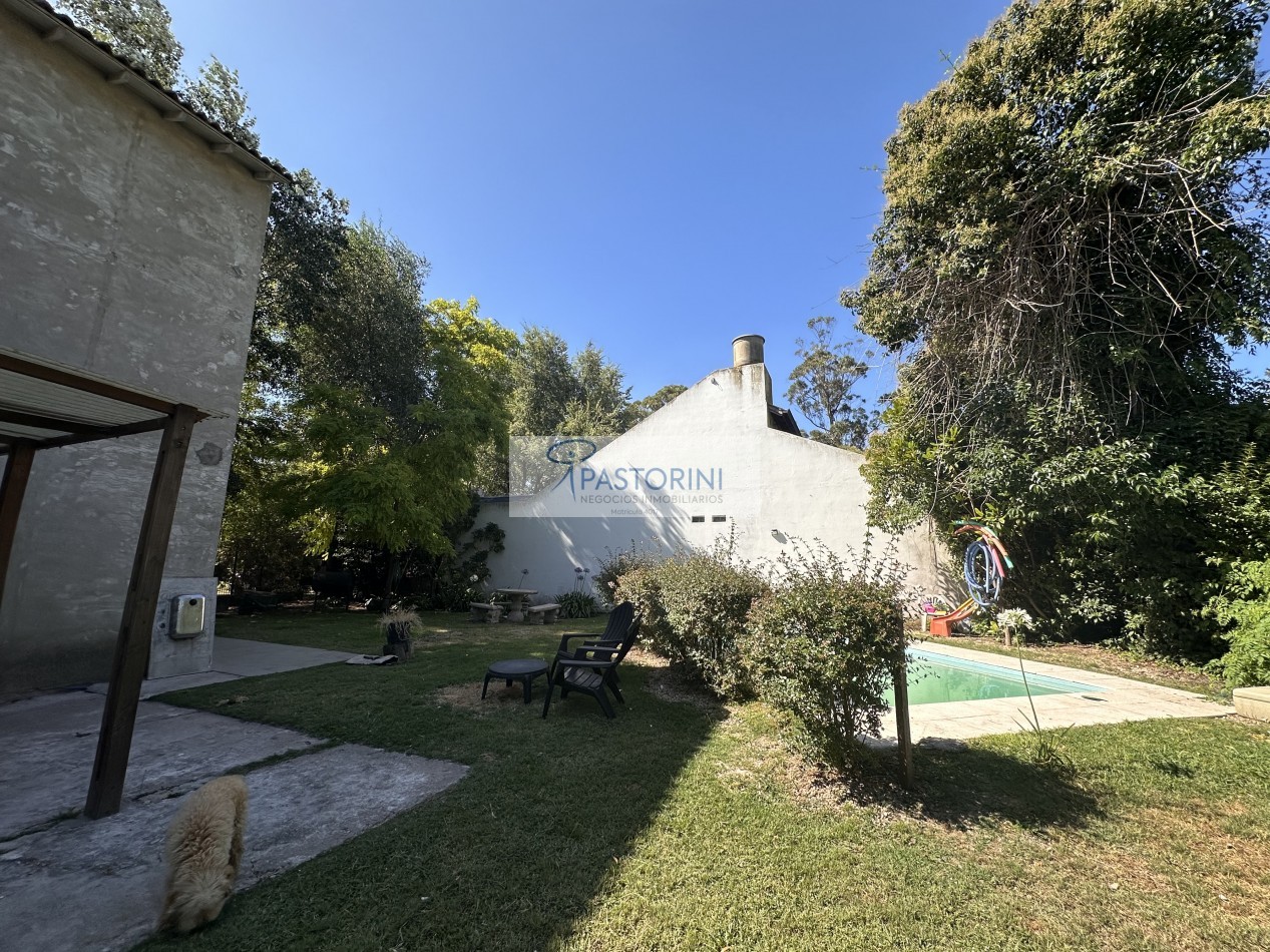 VENDEMOS CASA con Piscina 