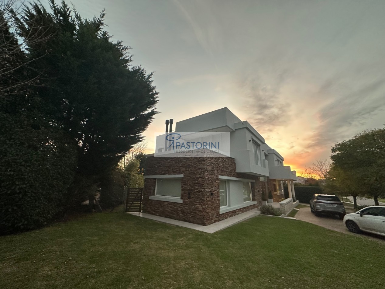 Importante CASA en ARENAS del SUR
