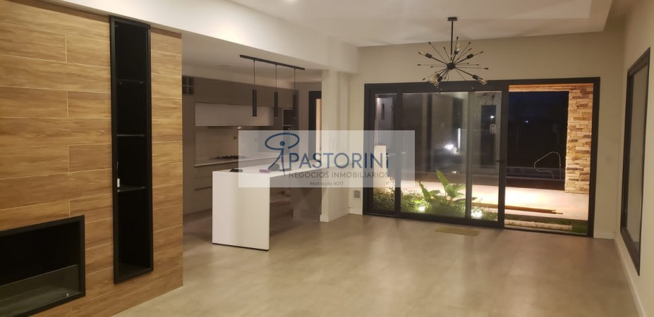 UNICA y CONFORTABLE CASA en VENTA a ESTRENAR en DEVELOPER PARK