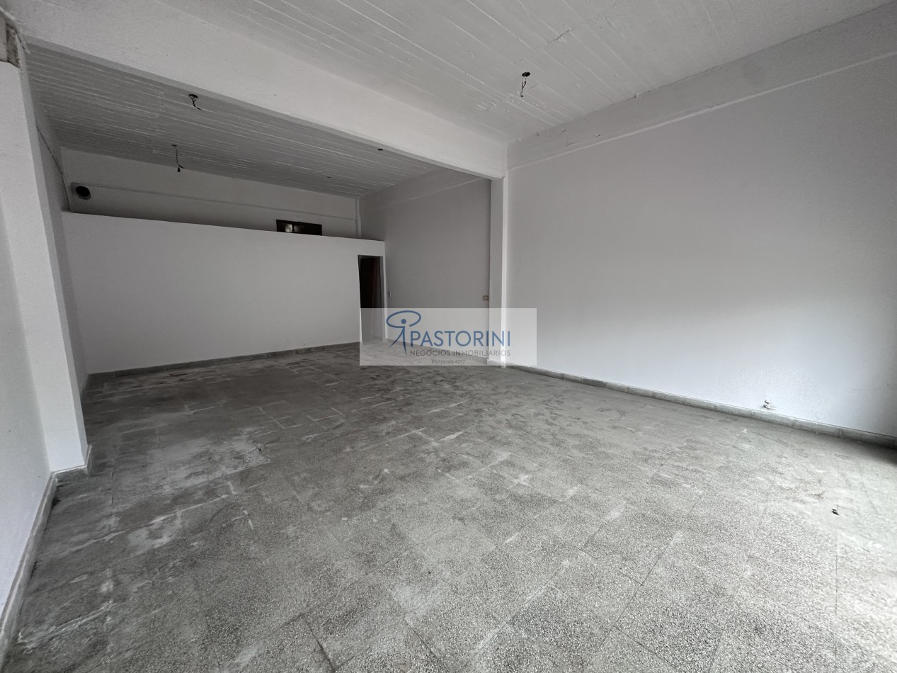 LOCAL en VENTA cercano a Constitucion