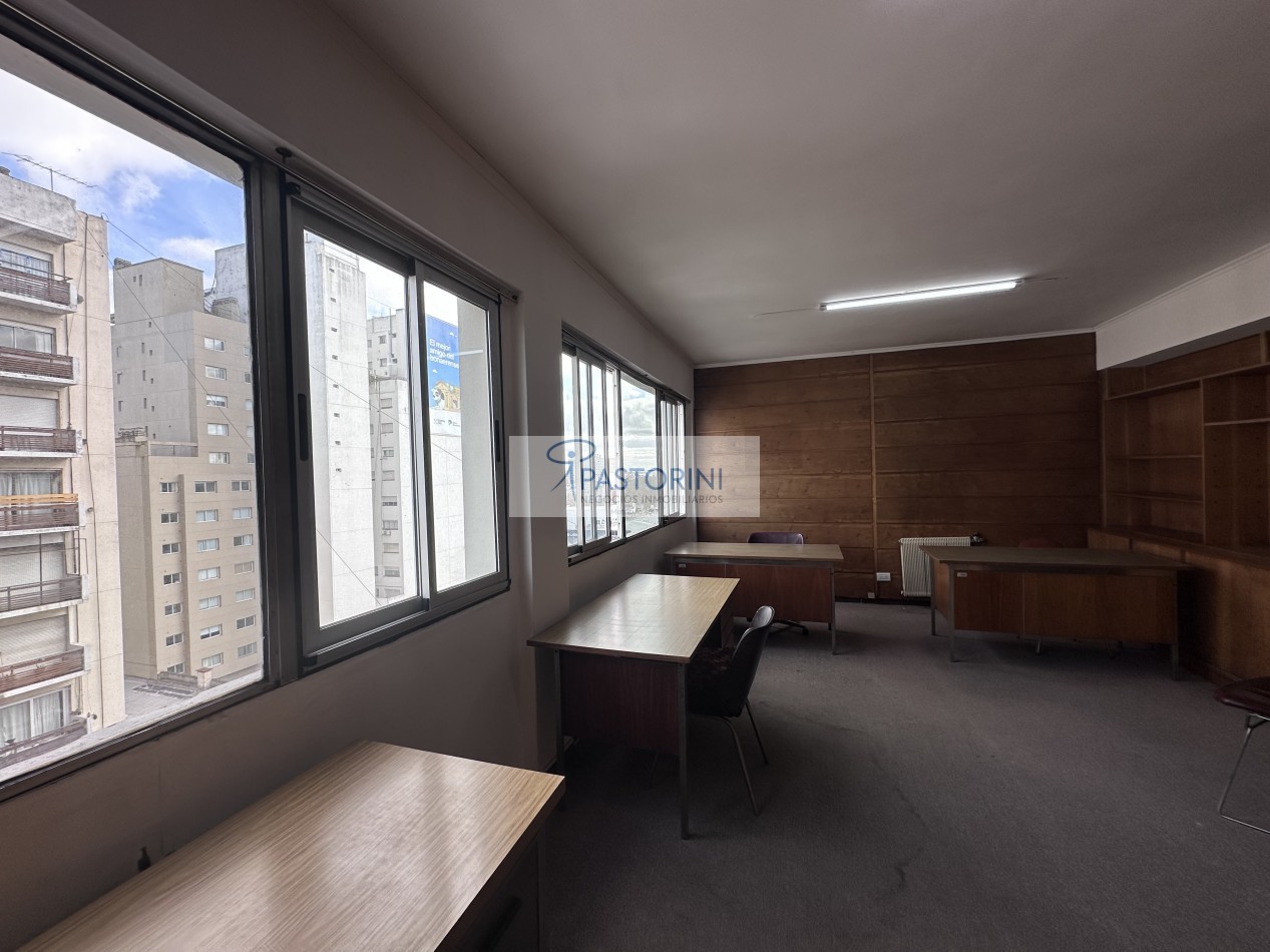 VENDEMOS OFICINA en EDIFICIO KENNEBEC
