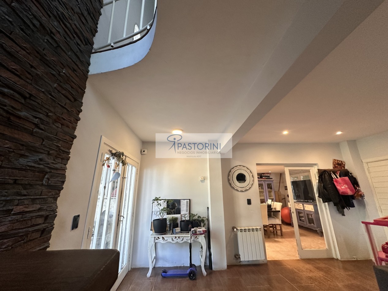 VENDEMOS CASA con Piscina 