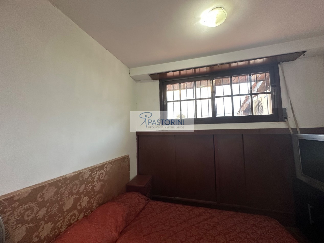 EN VENTA CHALET en Barrio Las Avenidas