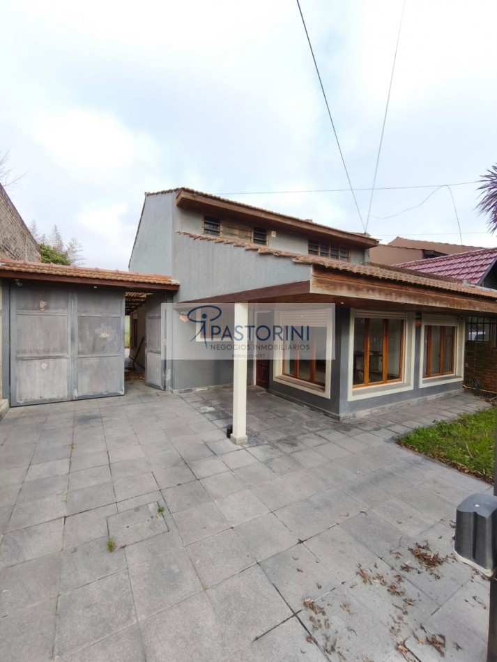 Vendemos Chalet con parque  cerca de Constitucion