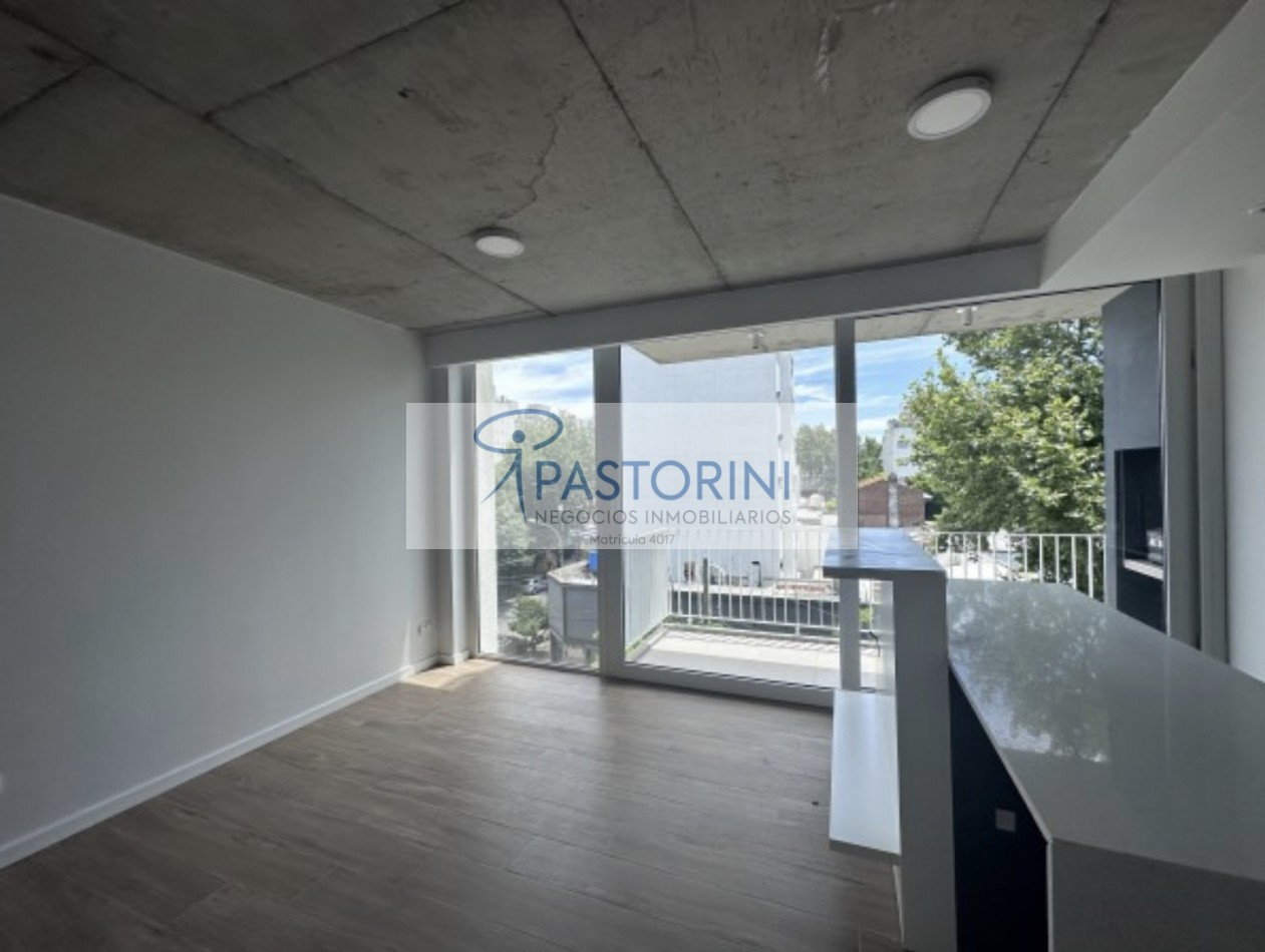 ALQUILAMOS MODERNO SEMIPISO de 2amb  con COCH en Plaza Mitre 