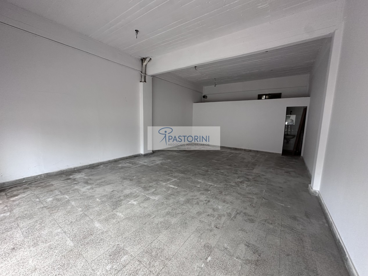 LOCAL en VENTA cercano a Constitucion