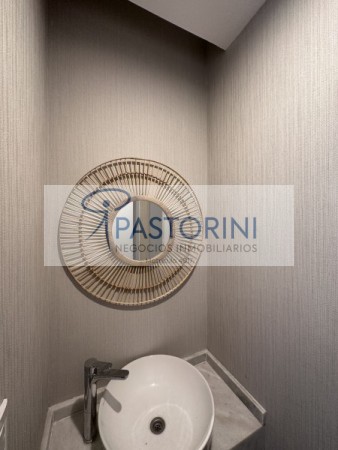 ALQUILAMOS MODERNO SEMIPISO de 2amb  con COCH en Plaza Mitre 
