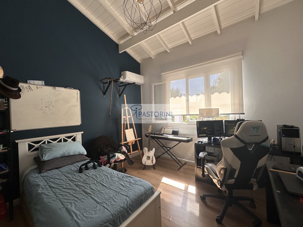 VENDEMOS CASA con Piscina 