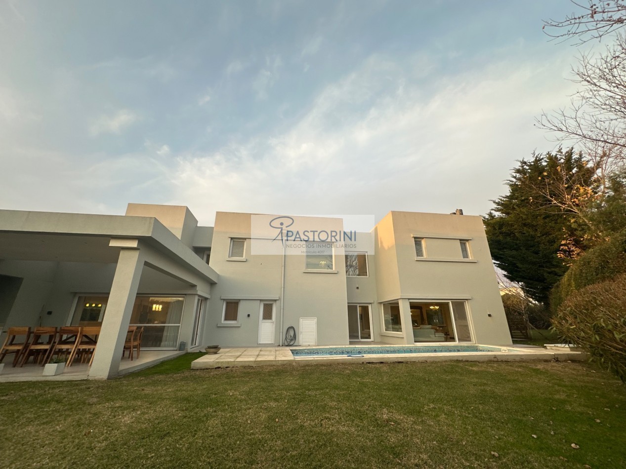 Importante CASA en ARENAS del SUR