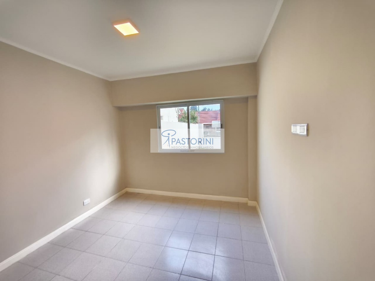 VENDEMOS CASA CON PARQUE en PARQUE LURO