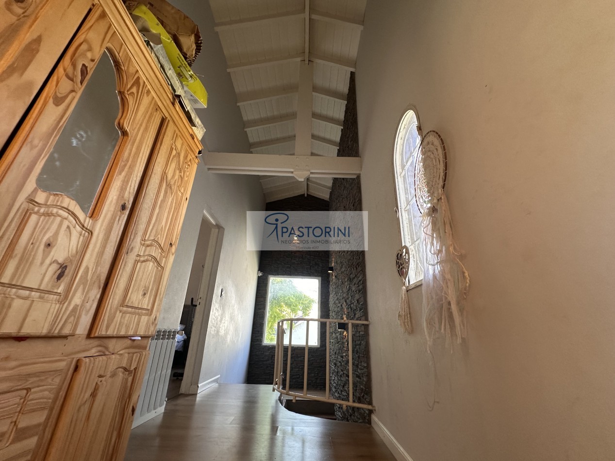 VENDEMOS CASA con Piscina 