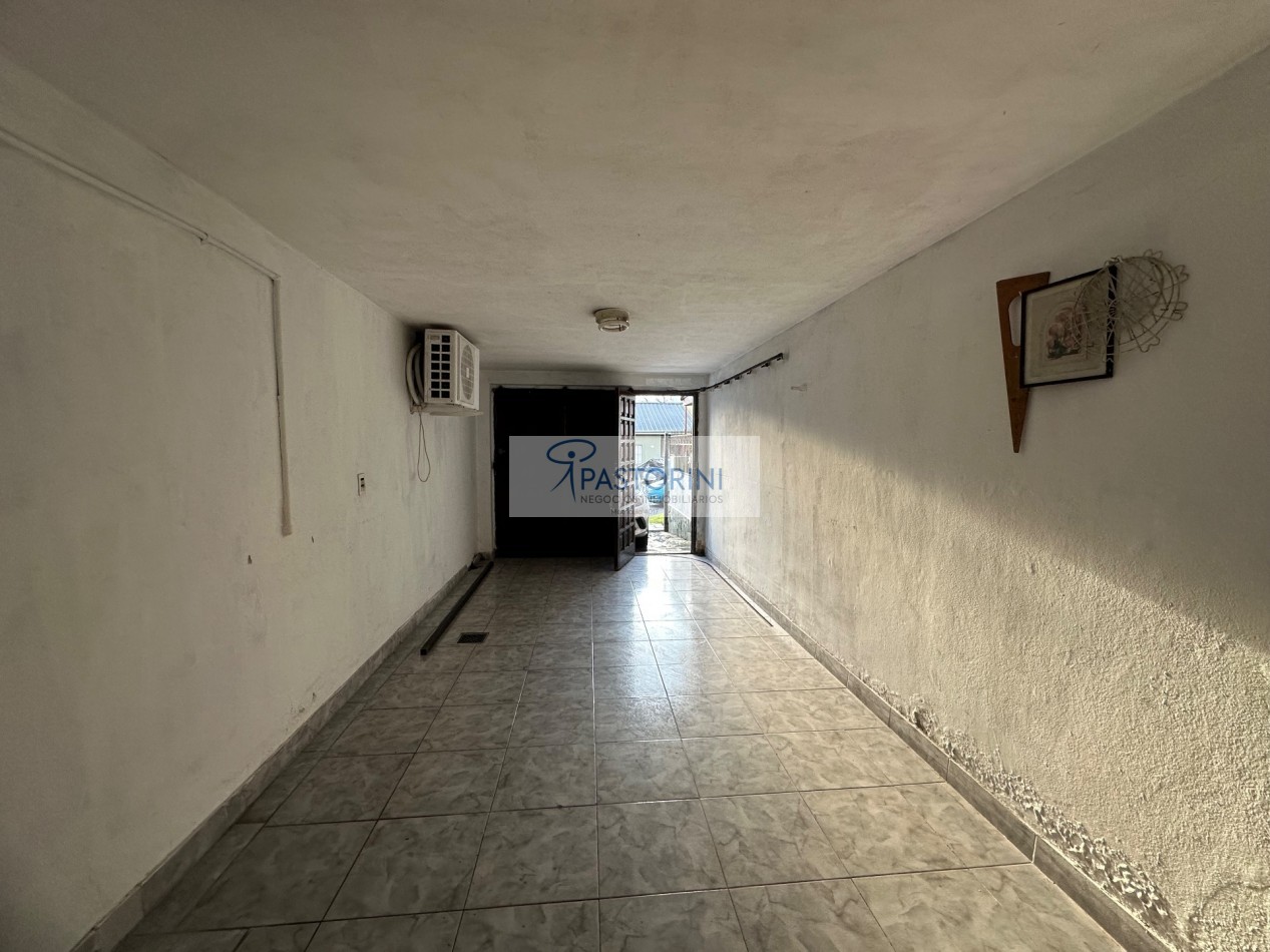 EN VENTA CHALET en Barrio Las Avenidas