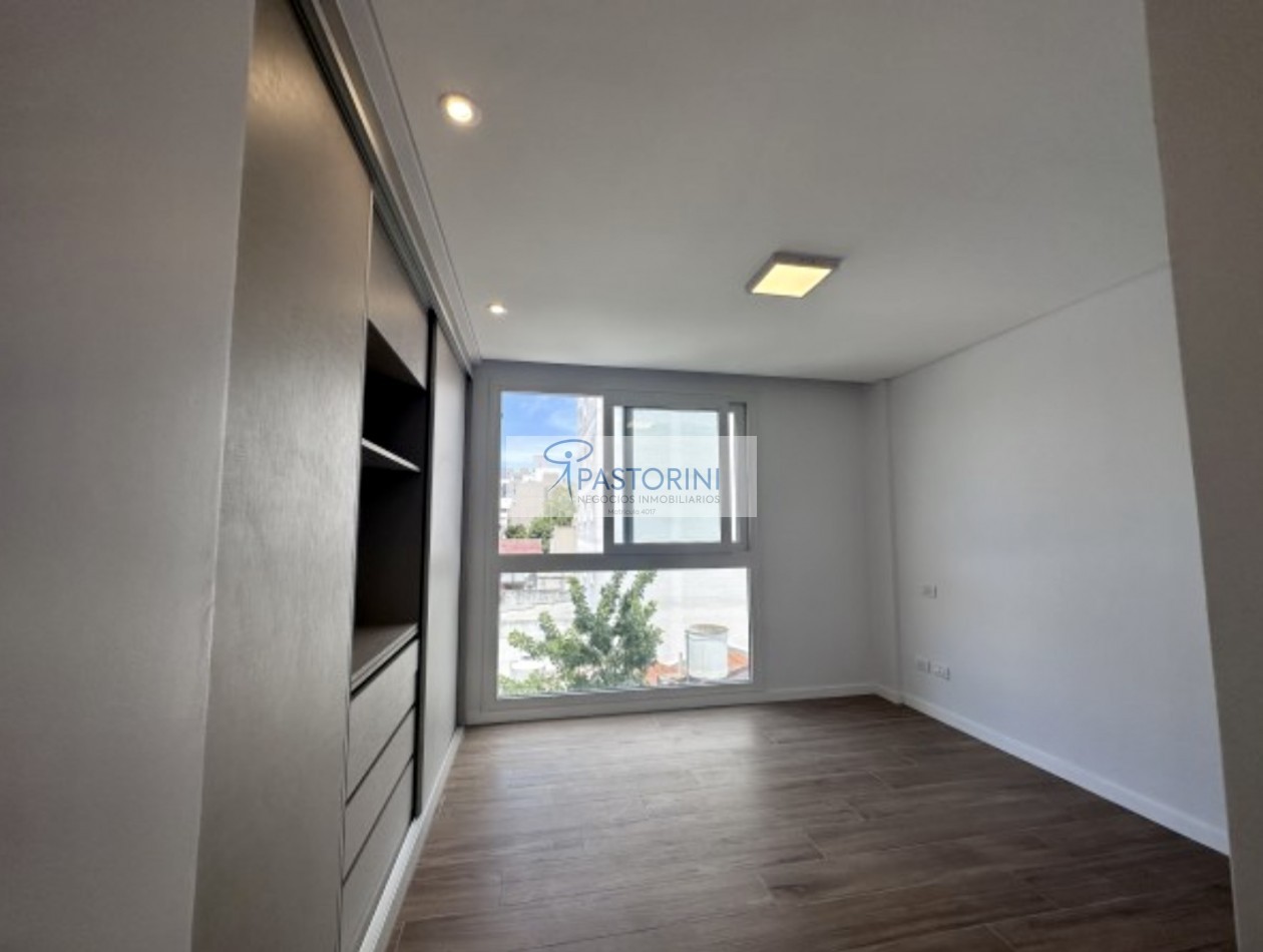 ALQUILAMOS MODERNO SEMIPISO de 2amb  con COCH en Plaza Mitre 