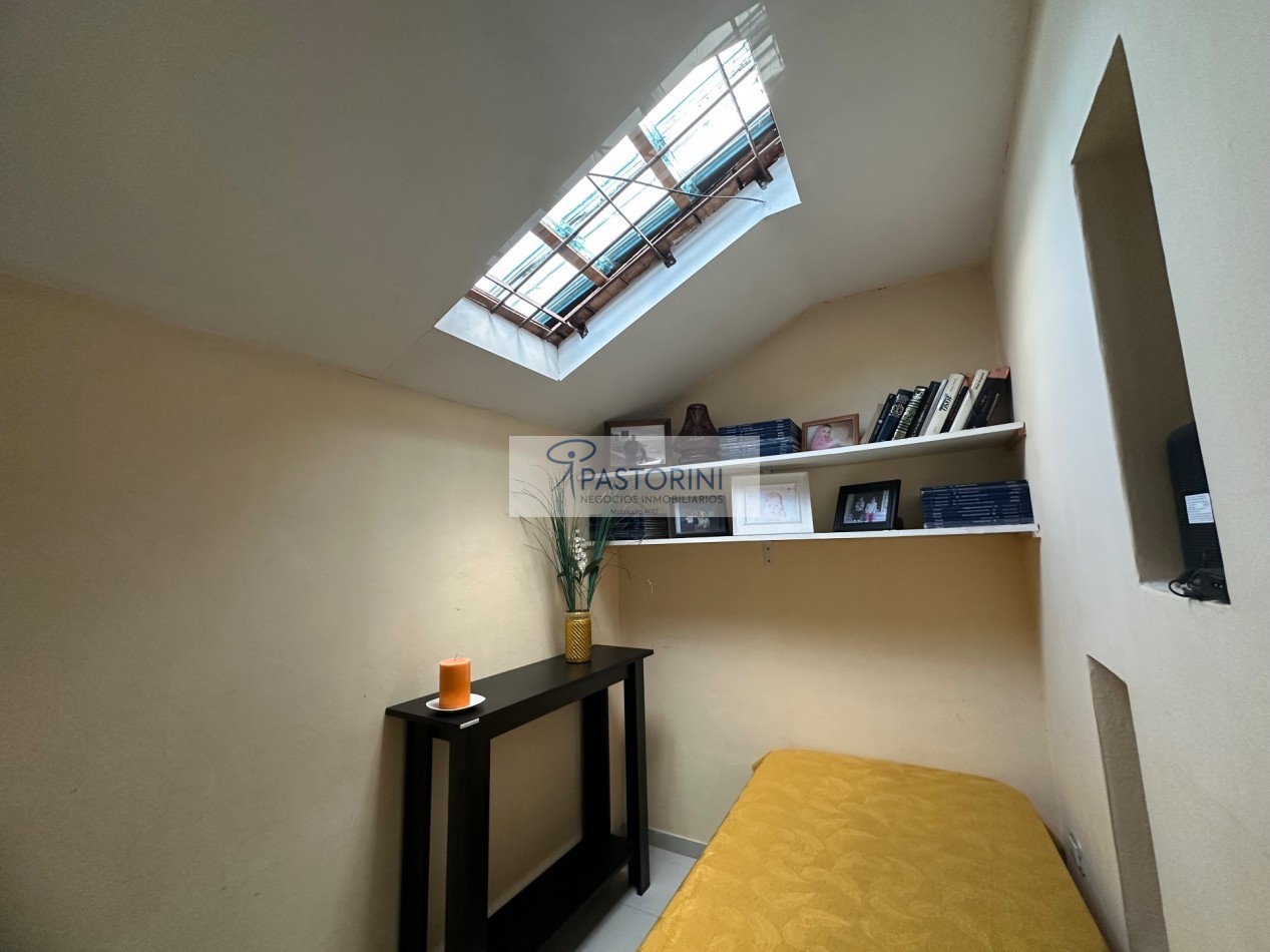 EN VENTA CHALET en Barrio Las Avenidas