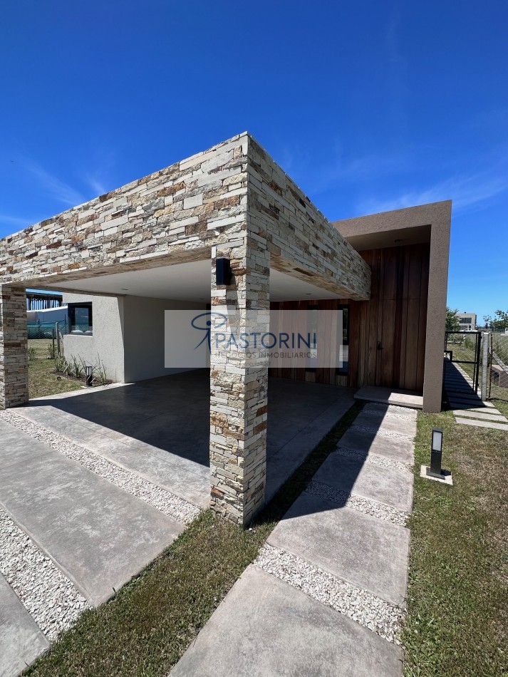 UNICA y CONFORTABLE CASA en VENTA a ESTRENAR en DEVELOPER PARK