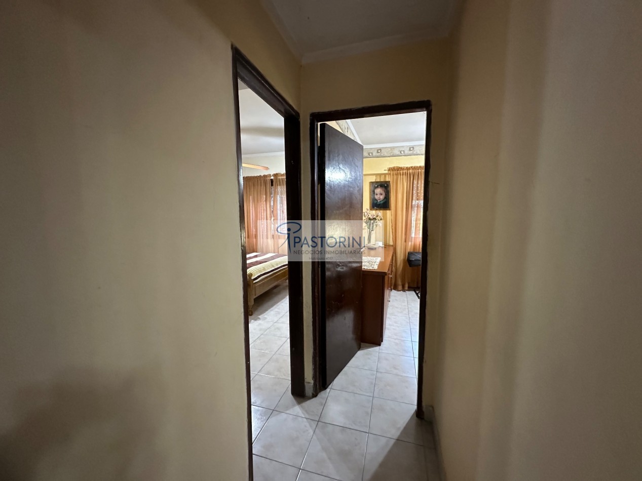 EN VENTA CHALET en Barrio Las Avenidas