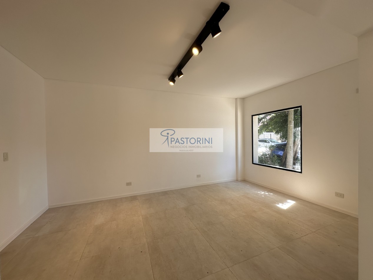 ALQUILAMOS excelente ESQUINA a metros HPC