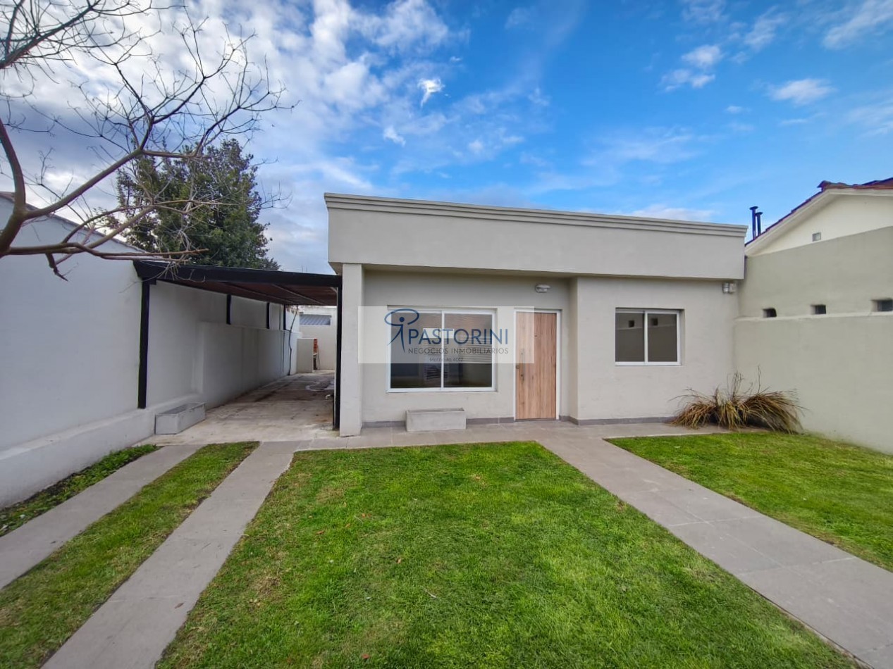 VENDEMOS CASA CON PARQUE en PARQUE LURO