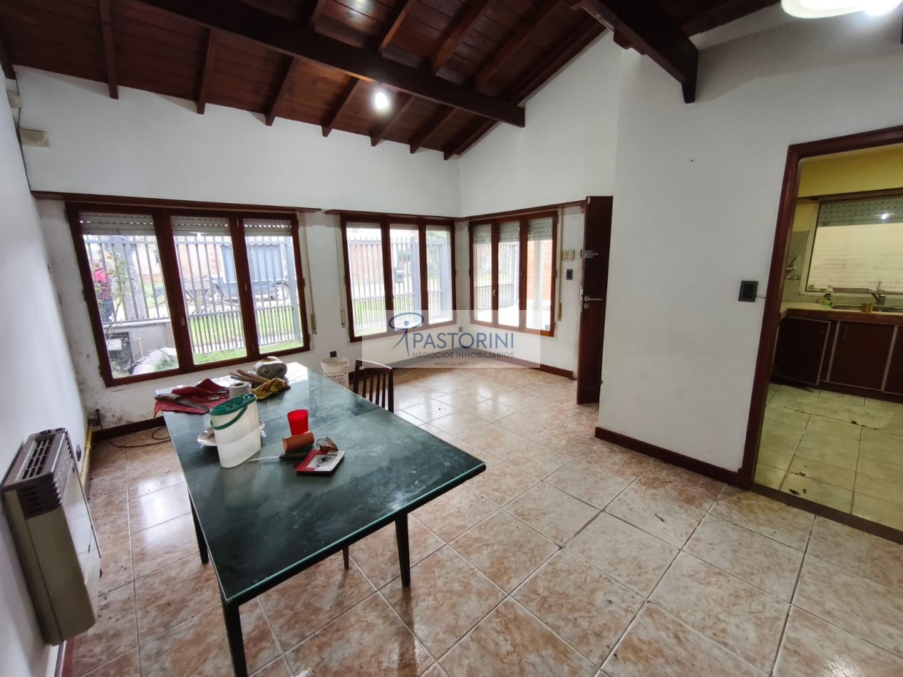 Vendemos Chalet con parque  cerca de Constitucion