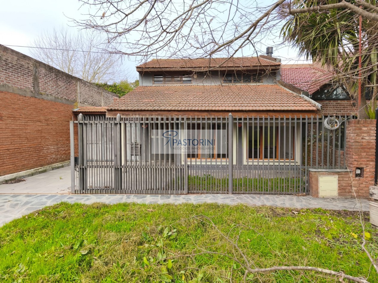 Vendemos Chalet con parque  cerca de Constitucion