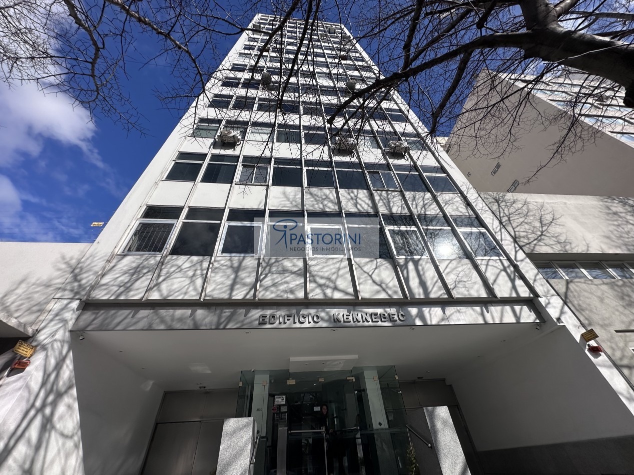VENDEMOS OFICINA en EDIFICIO KENNEBEC