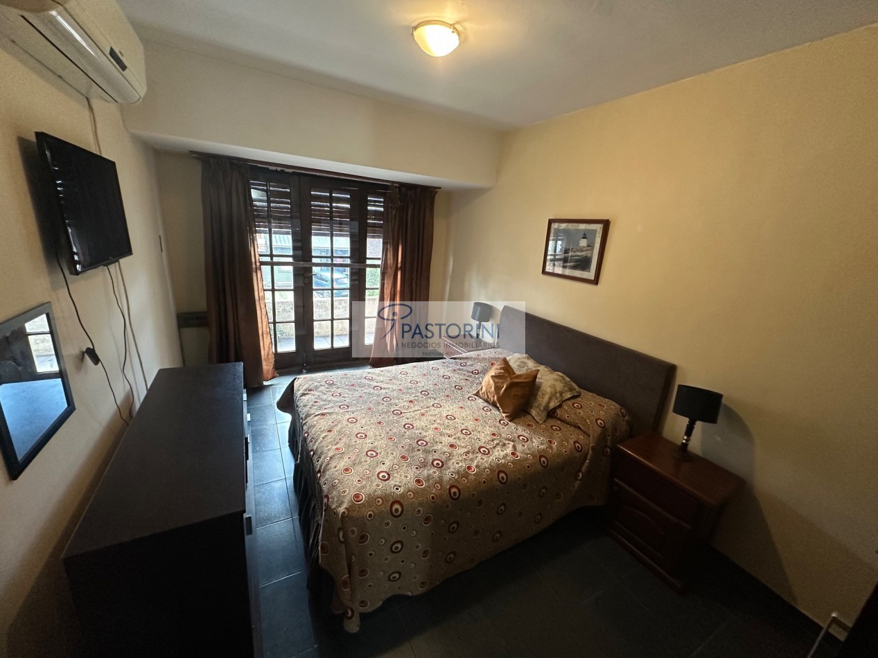 EN VENTA CHALET en Barrio Las Avenidas