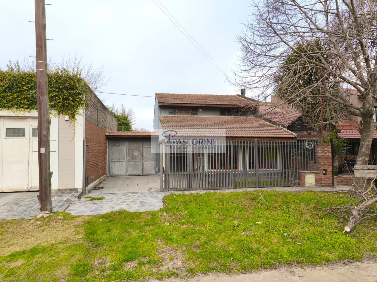 Vendemos Chalet con parque  cerca de Constitucion