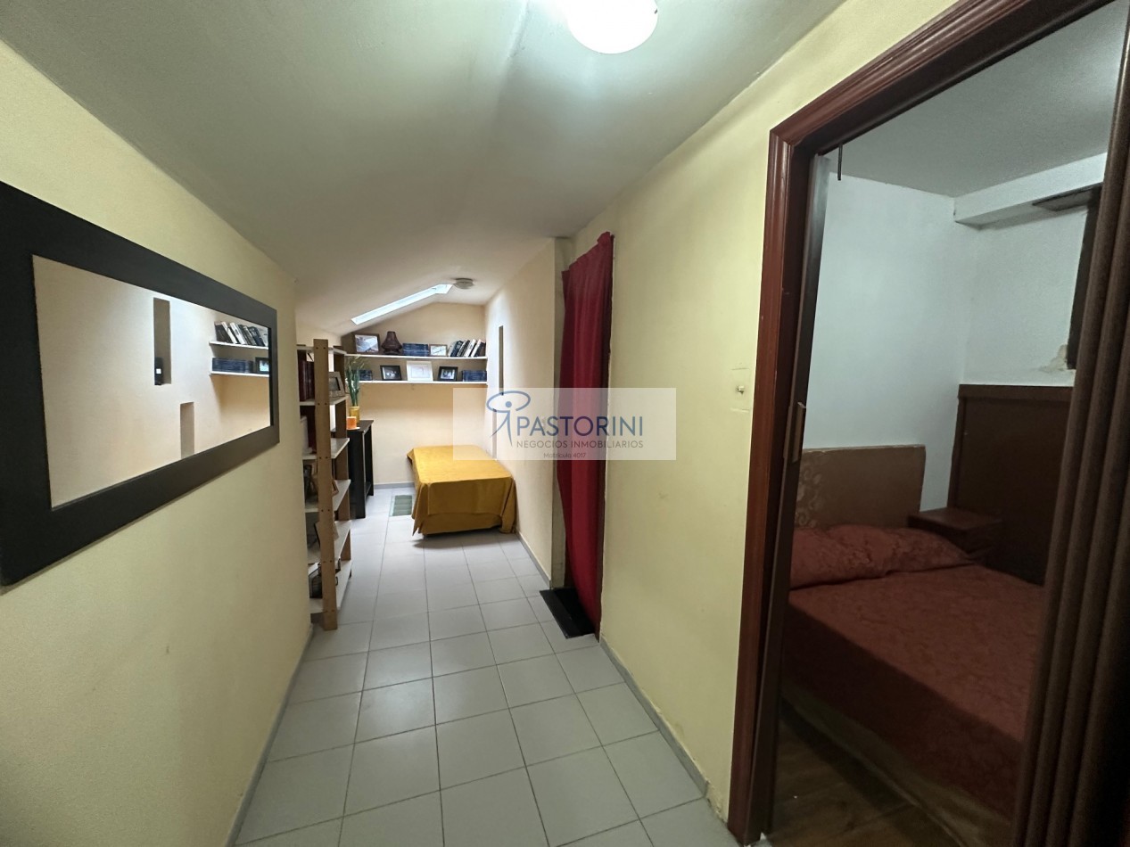 EN VENTA CHALET en Barrio Las Avenidas
