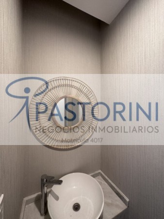 ALQUILAMOS MODERNO SEMIPISO a EQUIPADO de 2amb en Plaza Mitre 