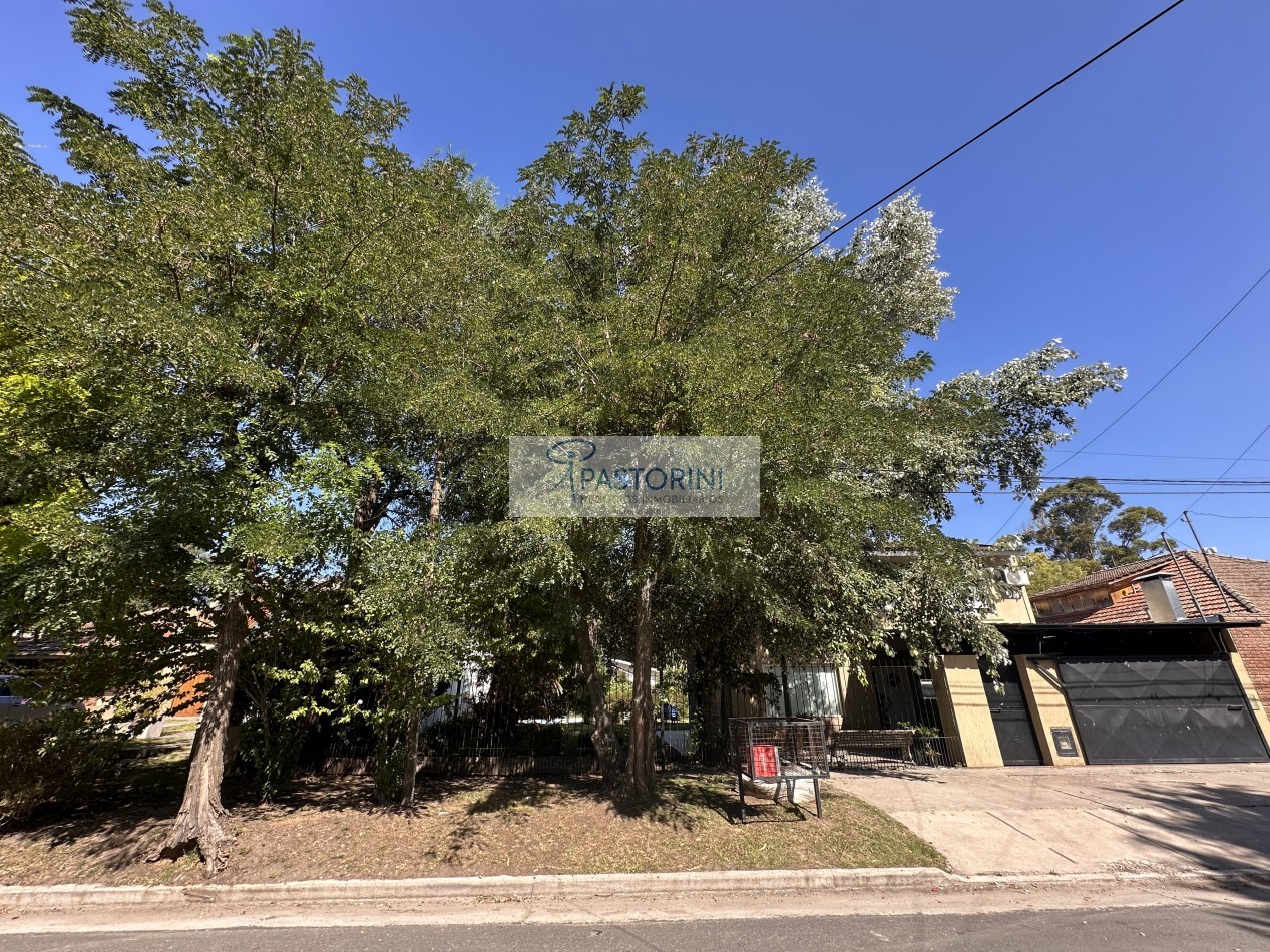 VENDEMOS CASA con Piscina 