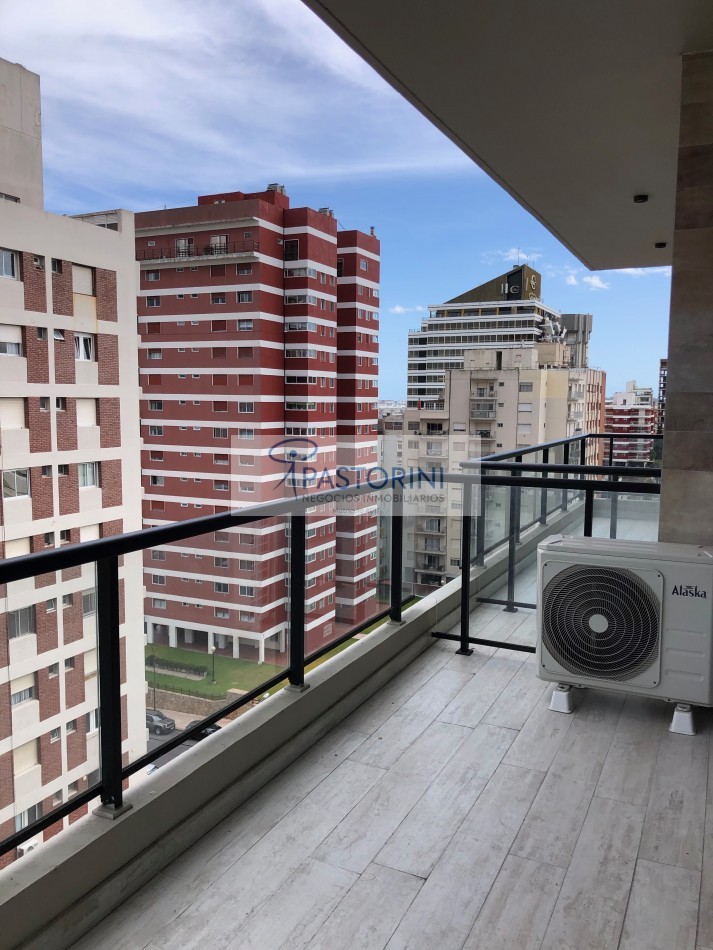 SEMIPISO IDEAL DE 3AMB EN PLAYA GRANDE con VISTA AL MAR