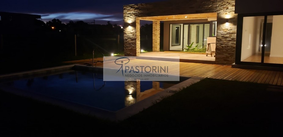 UNICA y CONFORTABLE CASA en VENTA a ESTRENAR en DEVELOPER PARK