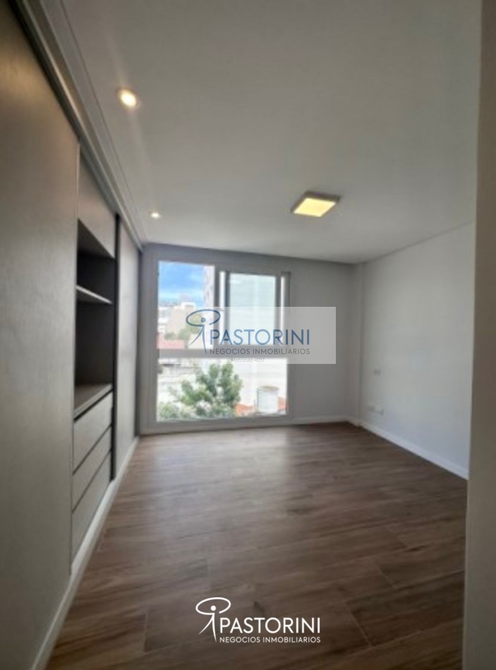 ALQUILAMOS MODERNO SEMIPISO de 2amb  con COCH en Plaza Mitre 