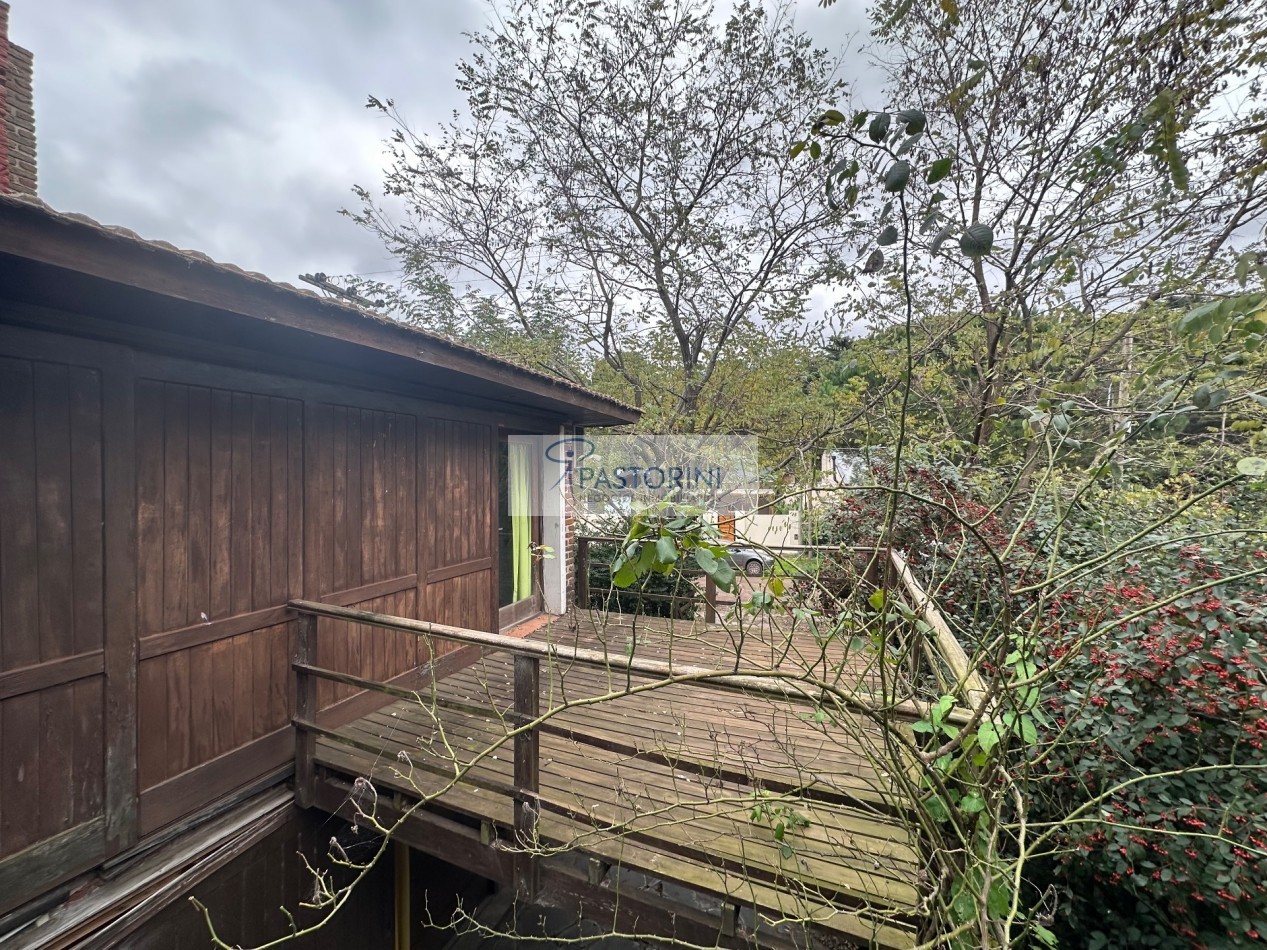 VENDEMOS CASA ALPINA con PARQUE en ACANTILADOS