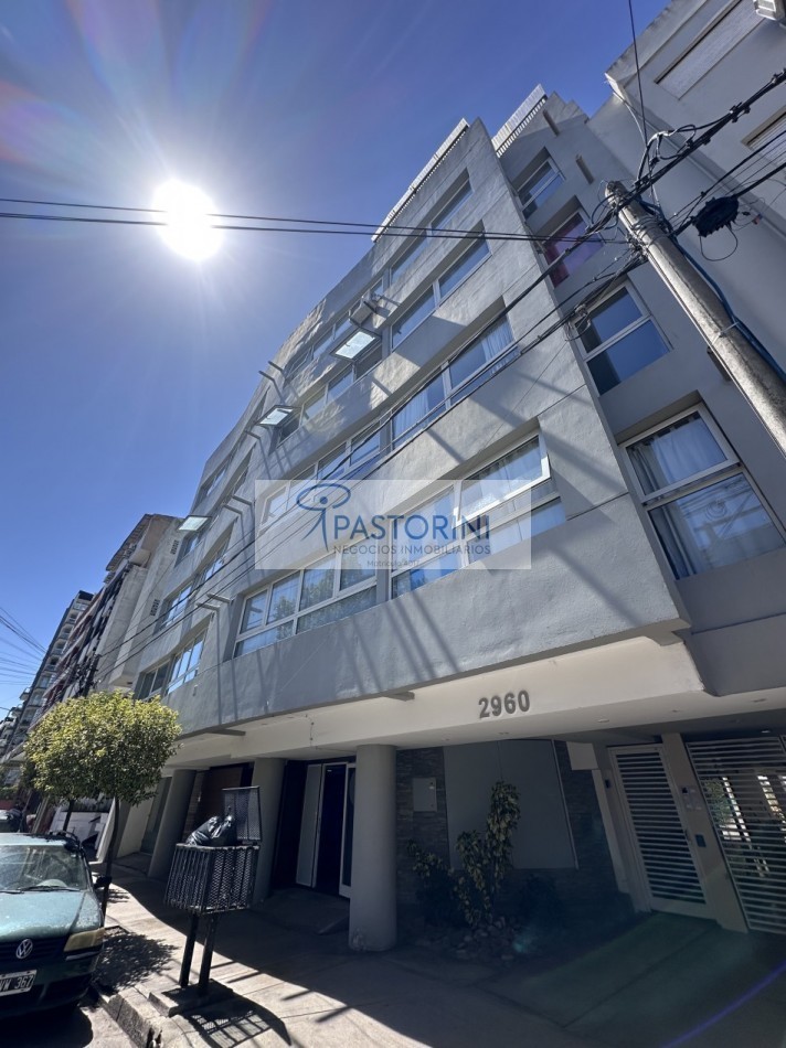 Vendemos impecable dpto con Coch zona Aldrey