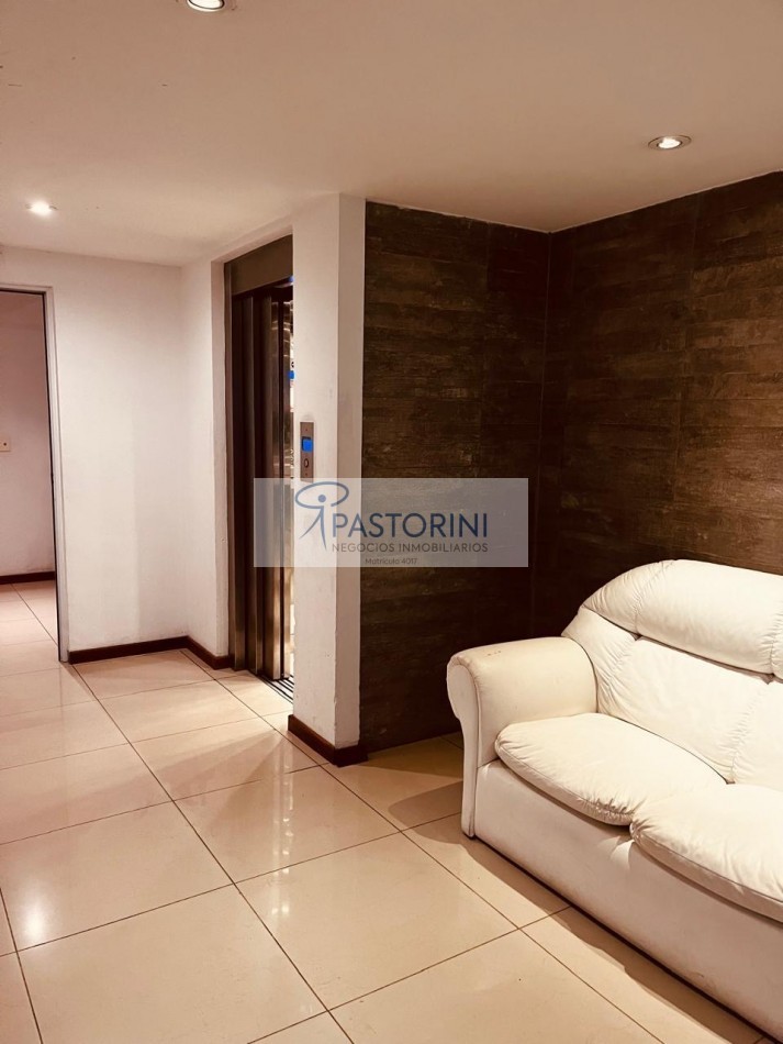 Vendemos impecable dpto con Coch zona Aldrey