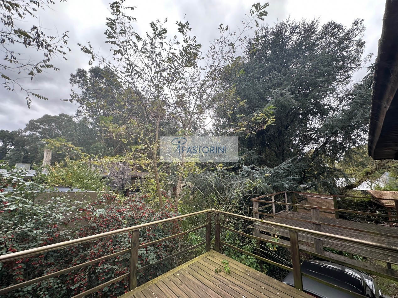 VENDEMOS CASA ALPINA con PARQUE en ACANTILADOS